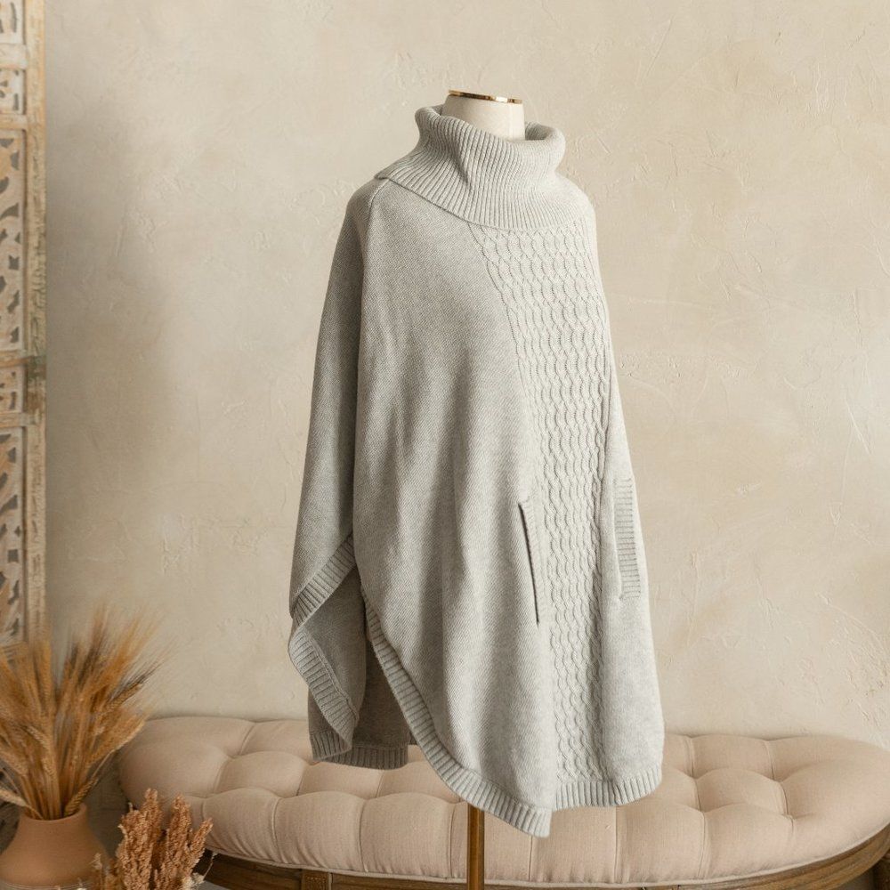 Women’s CAbi Gray Cowl Neck‎ Cable Knit Poncho Sweater size S